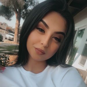 Meet your Posher, Lorena